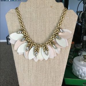 Stella & Dot Birdie necklace (Gold)